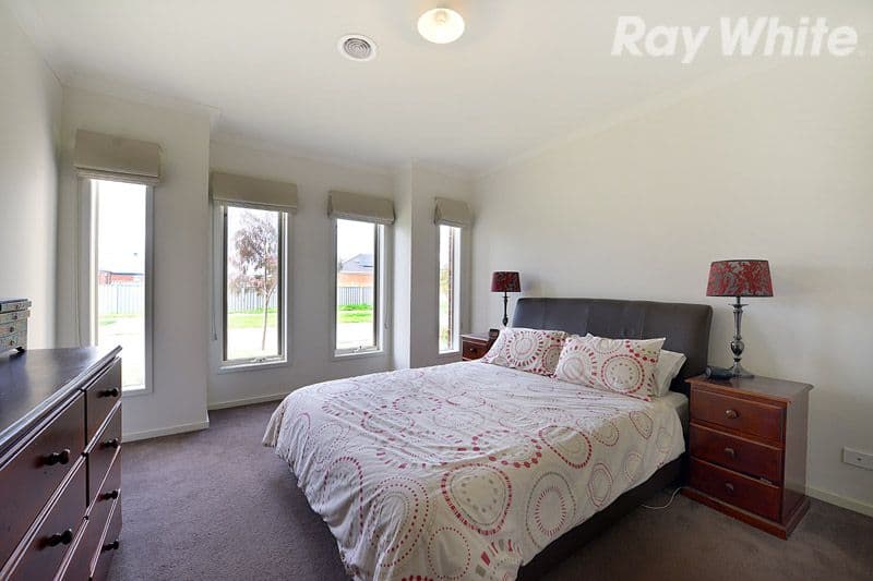 52 Ardent Crescent, Cranbourne East VIC 3977, Cranbourne East - Thumbnail 6