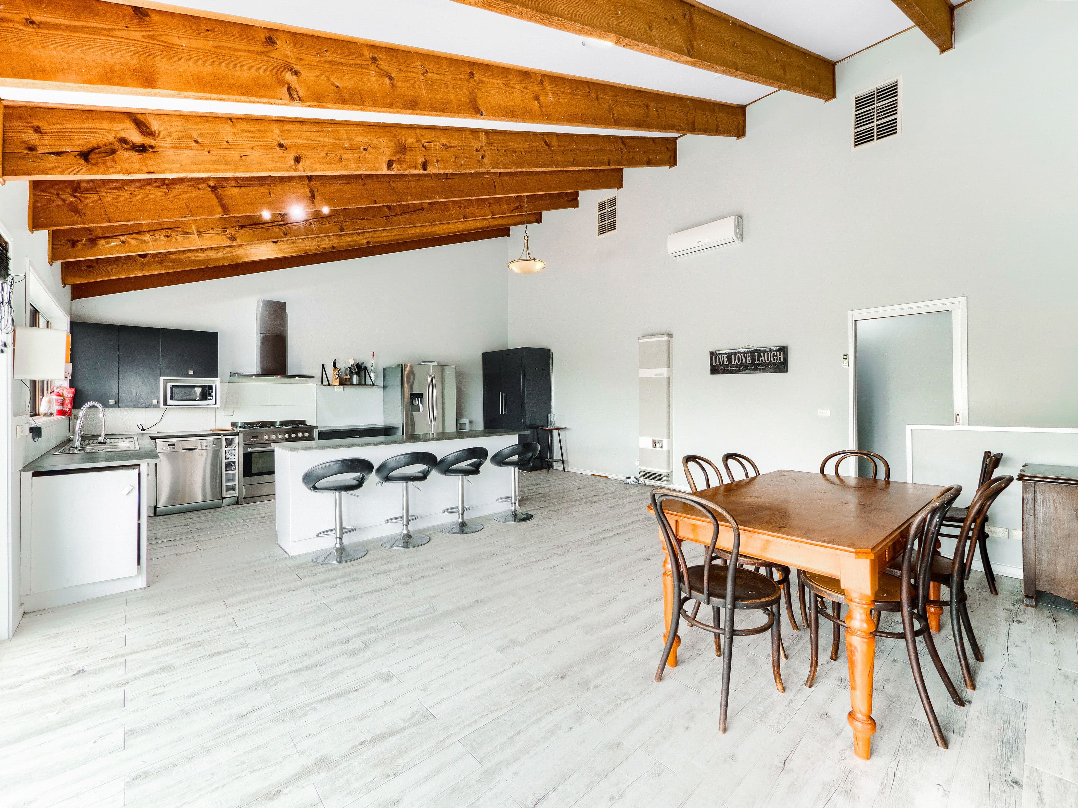 5 Martin Place, Pakenham VIC 3810, Pakenham - Thumbnail 7