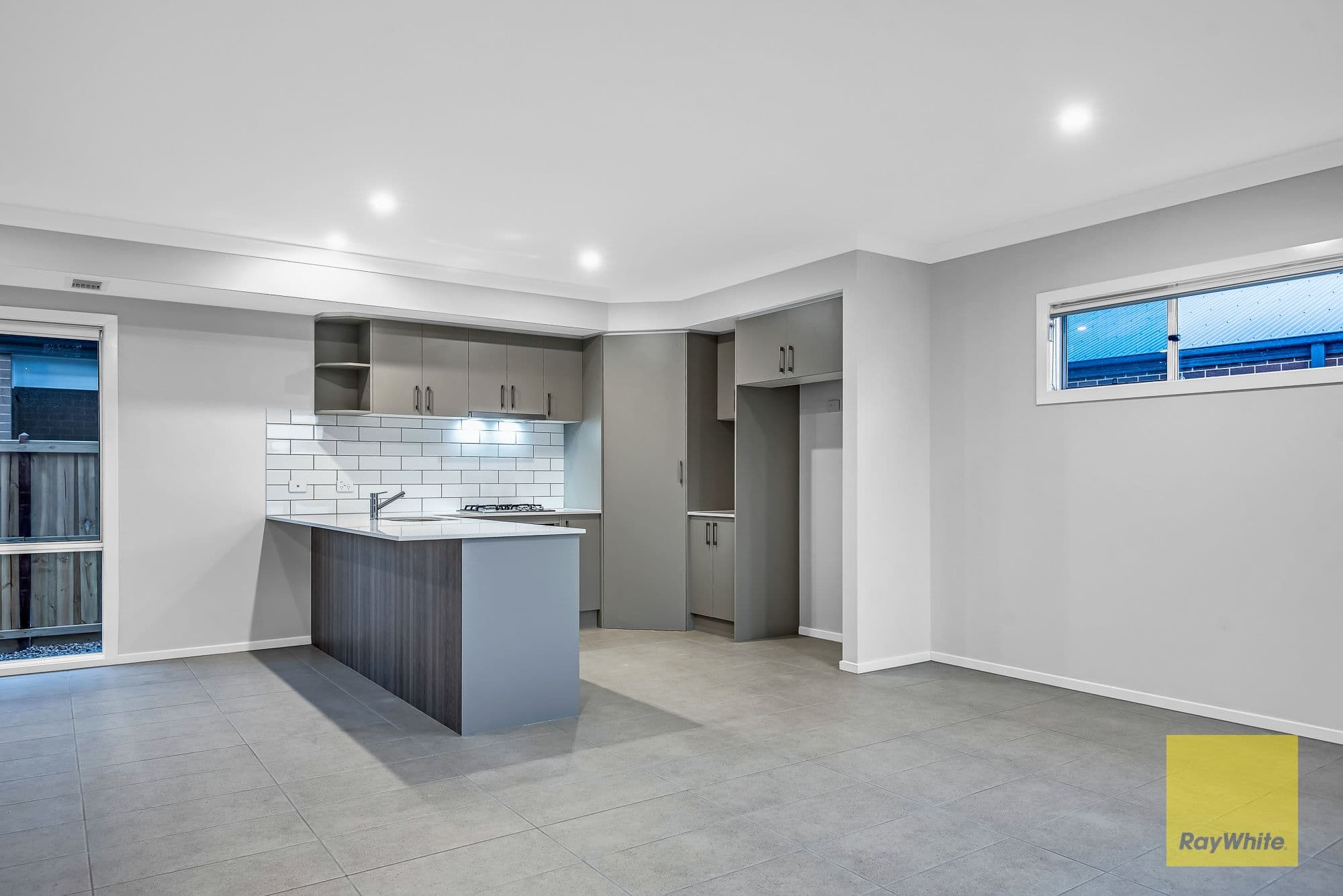 6 Hussey Road, Tarneit VIC 3029, Tarneit - Thumbnail 5