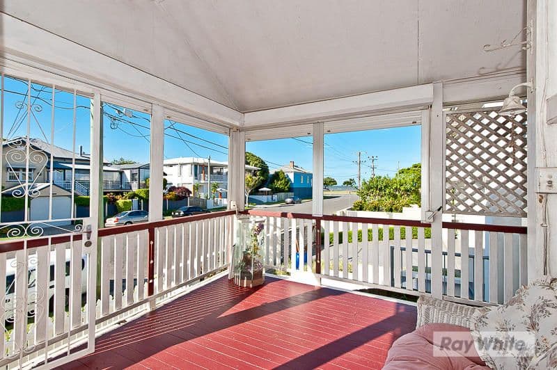 43 Fourth Avenue, SANDGATE QLD 4017, Sandgate - Thumbnail 4