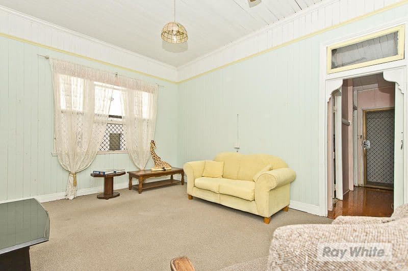 43 Fourth Avenue, SANDGATE QLD 4017, Sandgate - Thumbnail 5
