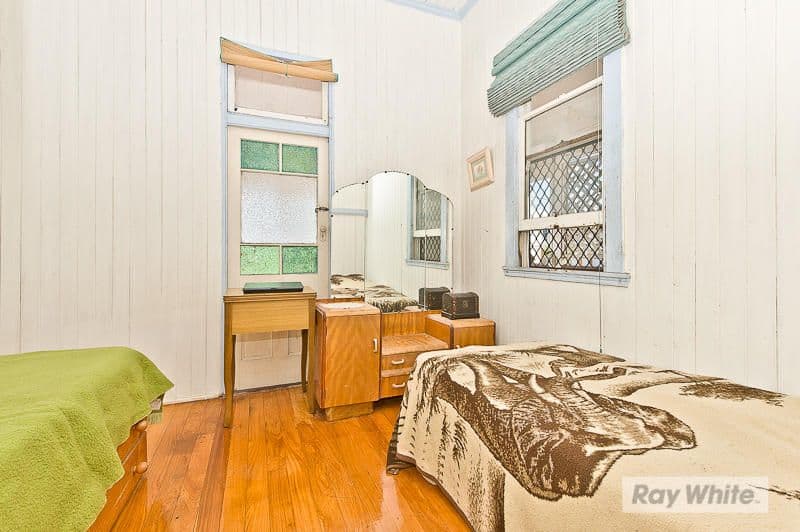 43 Fourth Avenue, SANDGATE QLD 4017, Sandgate - Thumbnail 7
