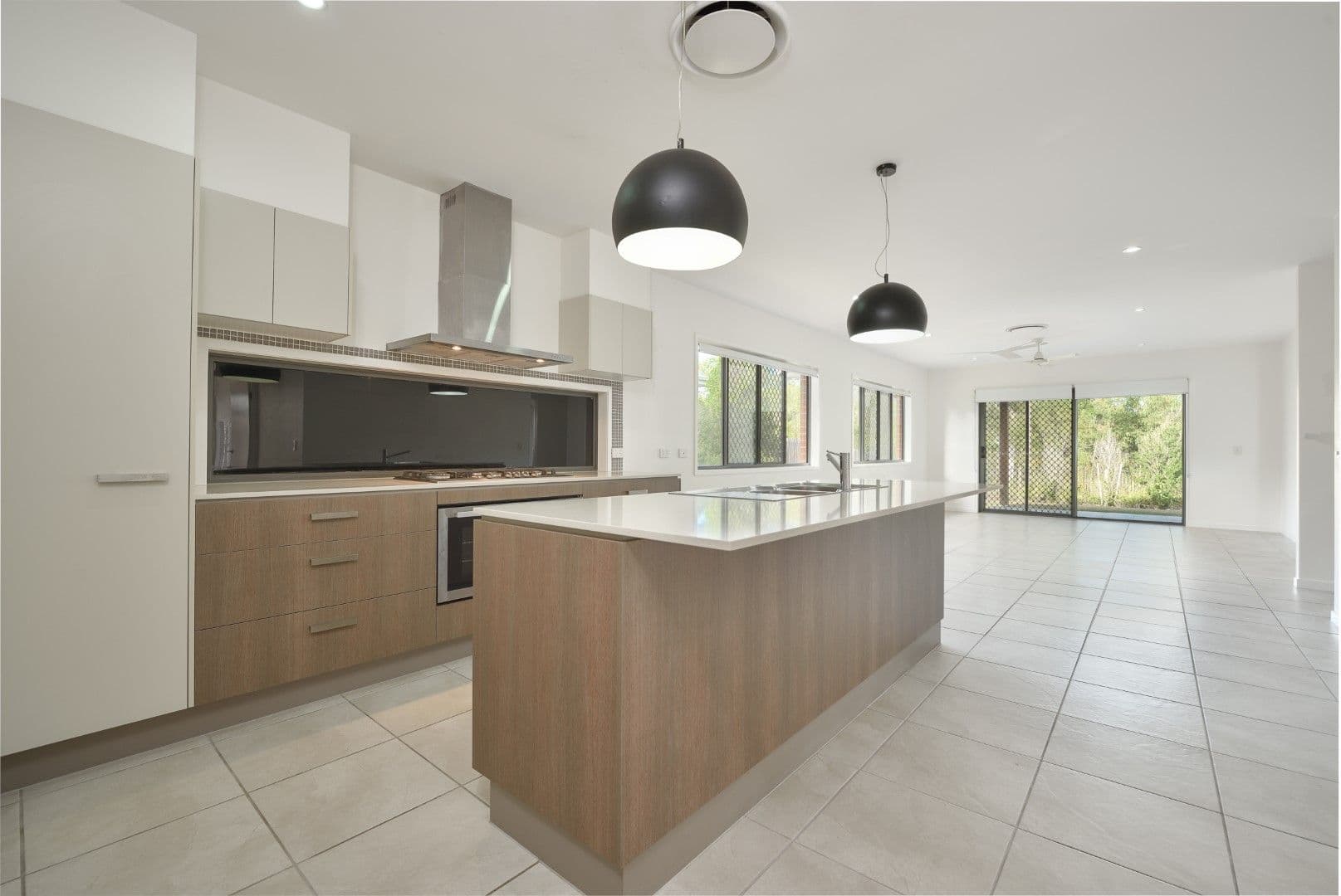 14 Bragg Court, Kirkwood QLD 4680, Kirkwood - Thumbnail 4