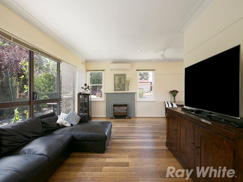 5 Wembley Avenue, Cheltenham VIC 3192, Cheltenham - Thumbnail 2