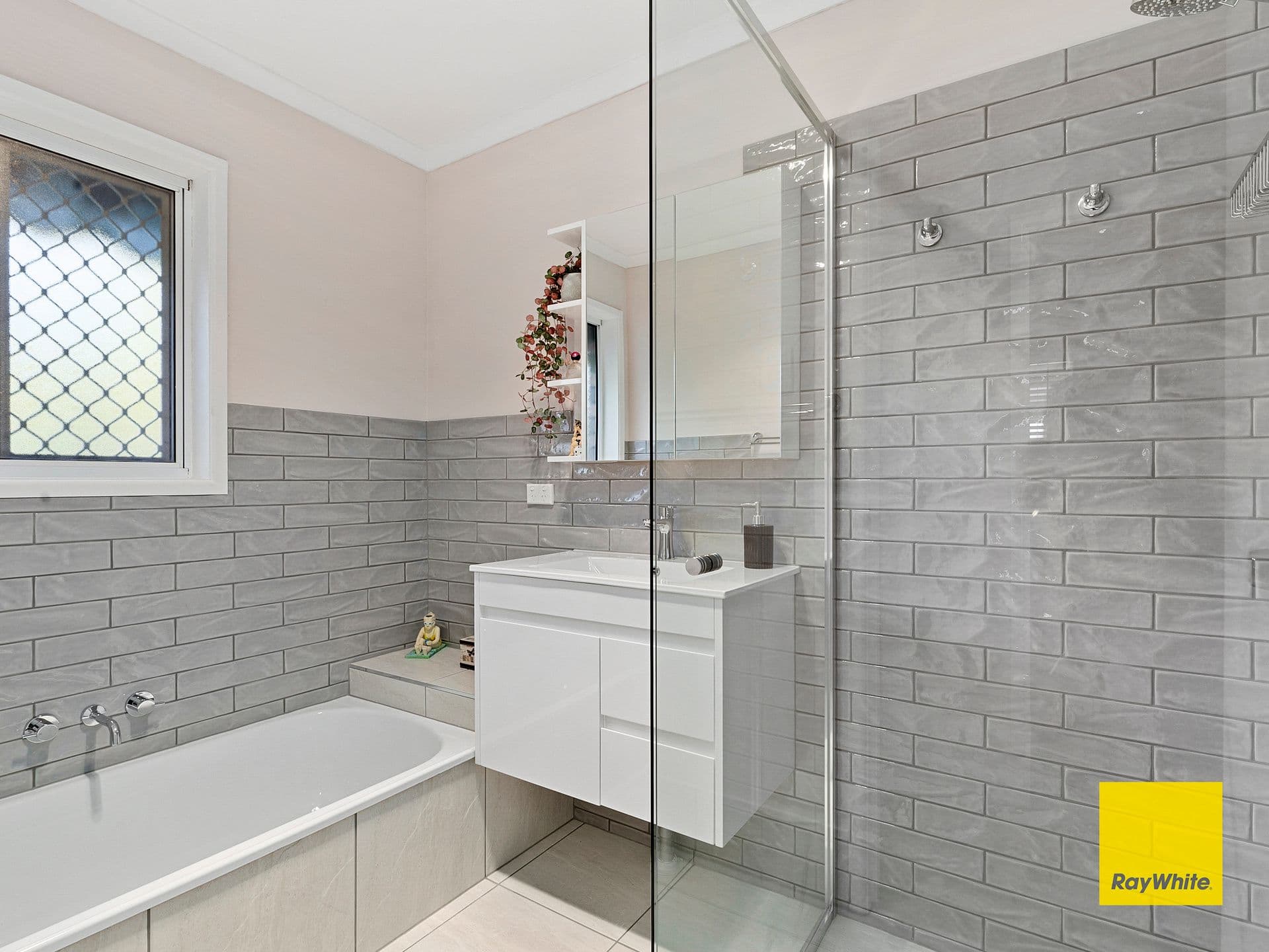 1 Trelleck Court, Alexandra Hills QLD 4161, Alexandra Hills - Thumbnail 2