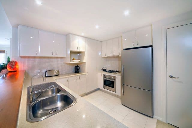 6 Fantail Avenue, WARRIEWOOD NSW 2102, Warriewood - Thumbnail 2