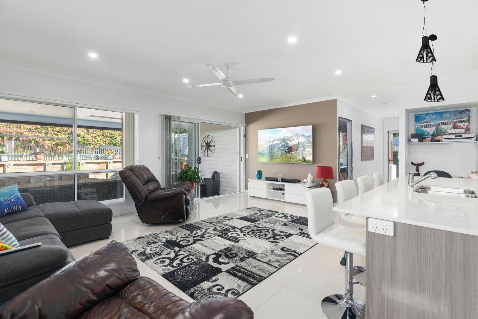 10 Sapphire Place, Elanora QLD 4221, Elanora - Thumbnail 7