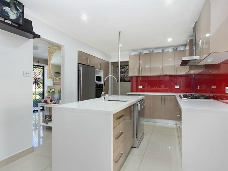 54 Winsome Avenue, Plumpton - Image 1