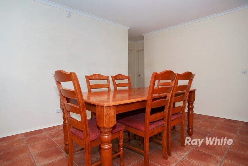 28 Scarborough Avenue, CRANBOURNE VIC 3977, Cranbourne West - Thumbnail 7