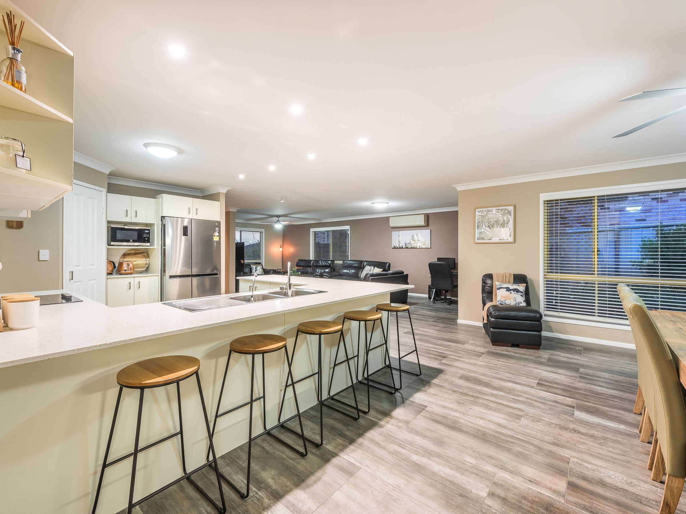 5 Lisbeth Street, Springwood QLD 4127, Springwood - Thumbnail 4
