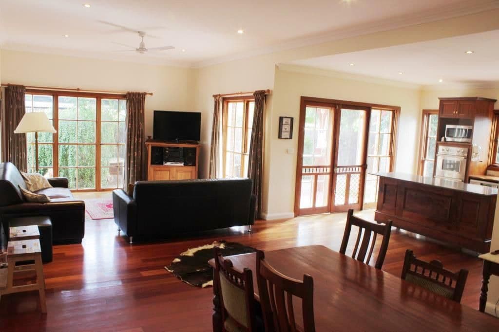 106 Gipps Street, Dubbo NSW 2830, Dubbo - Thumbnail 2