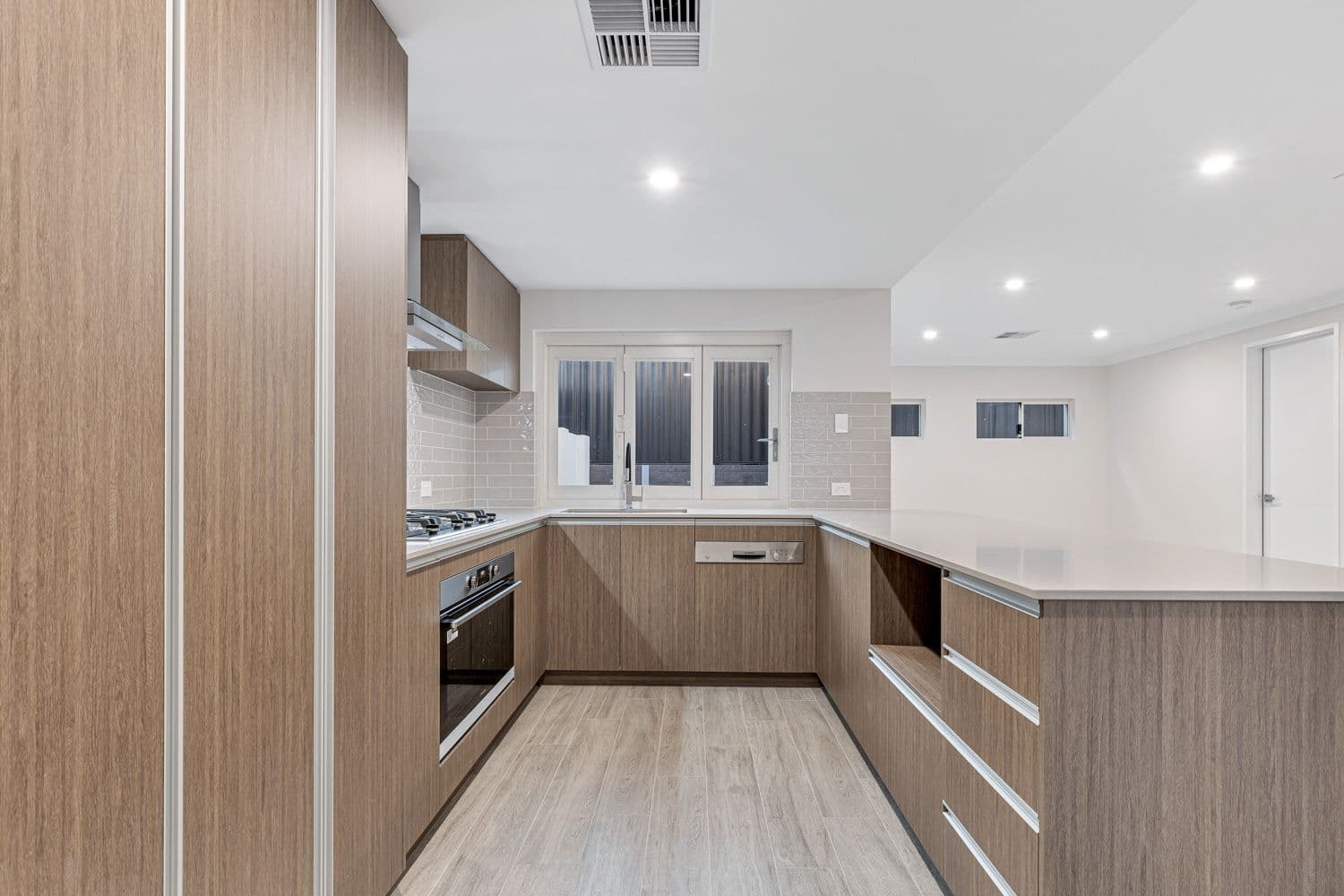 53B Sporing Way, Hillarys WA 6025, Hillarys - Thumbnail 5