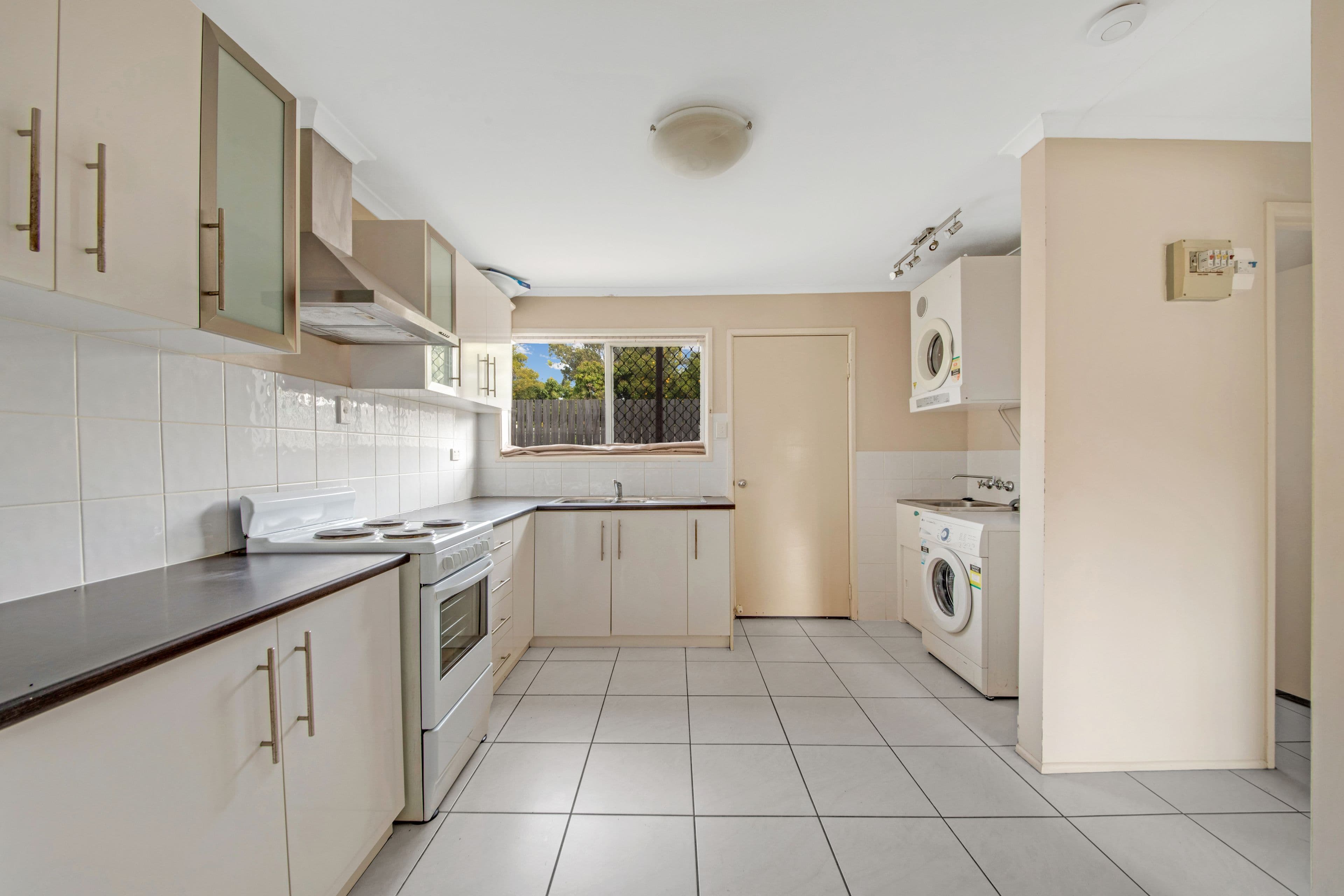 31 Scenery Street, West Gladstone QLD 4680, West Gladstone - Thumbnail 5