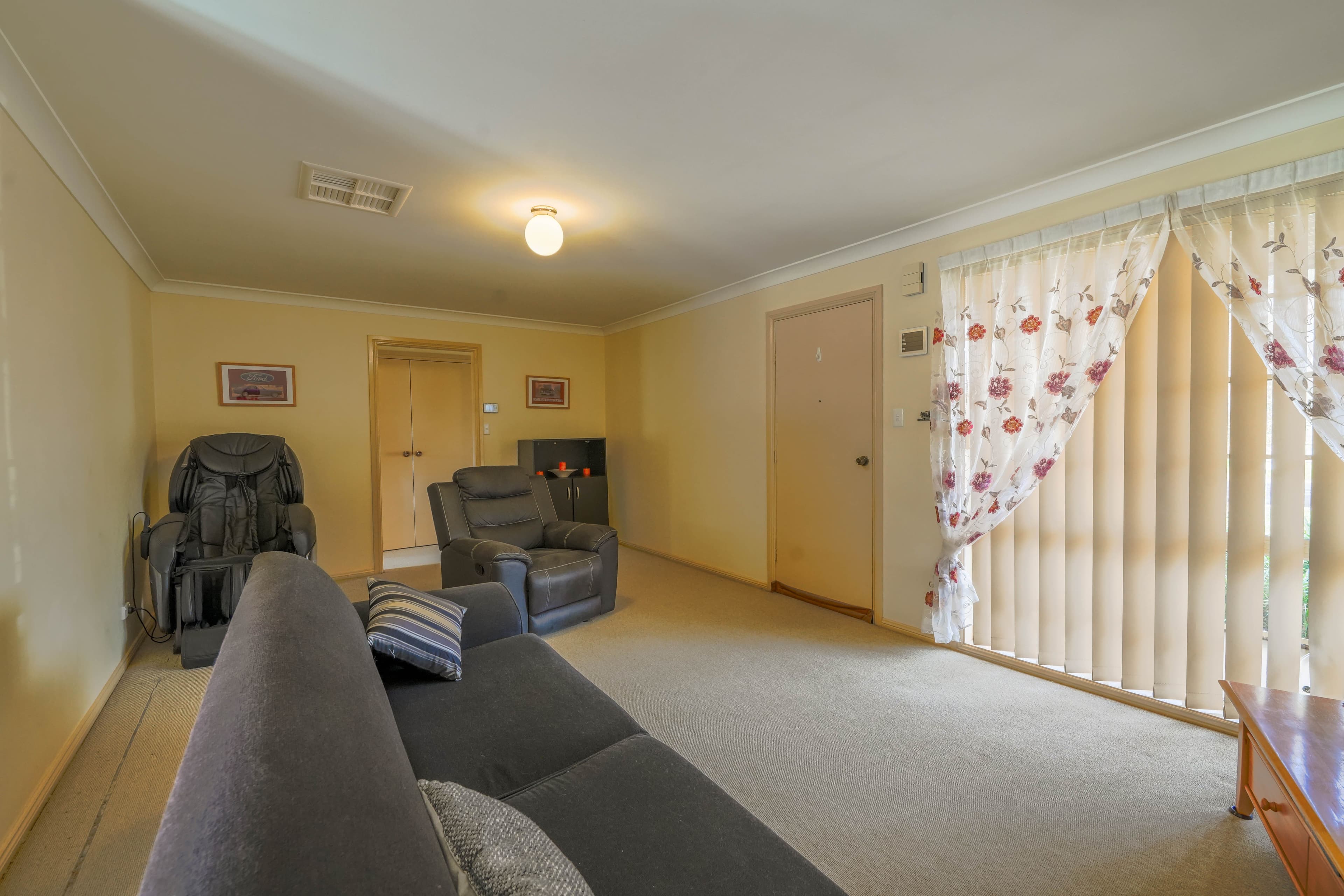 4 Ebelina Crescent, Parkes NSW 2870, Parkes - Thumbnail 2
