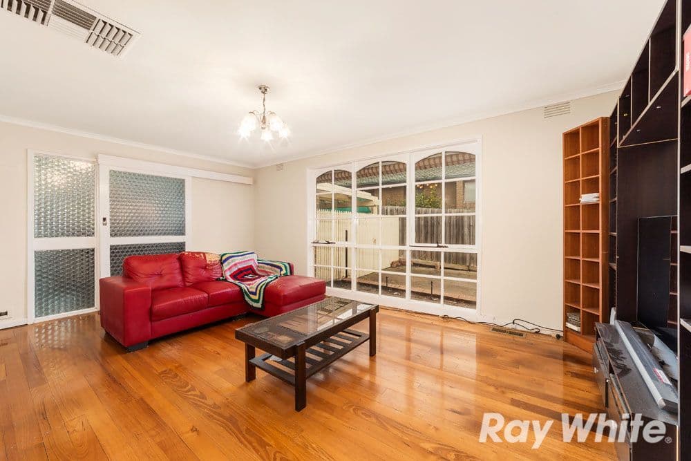 40 Roycroft Avenue, Mill Park VIC 3082, Mill Park - Thumbnail 3