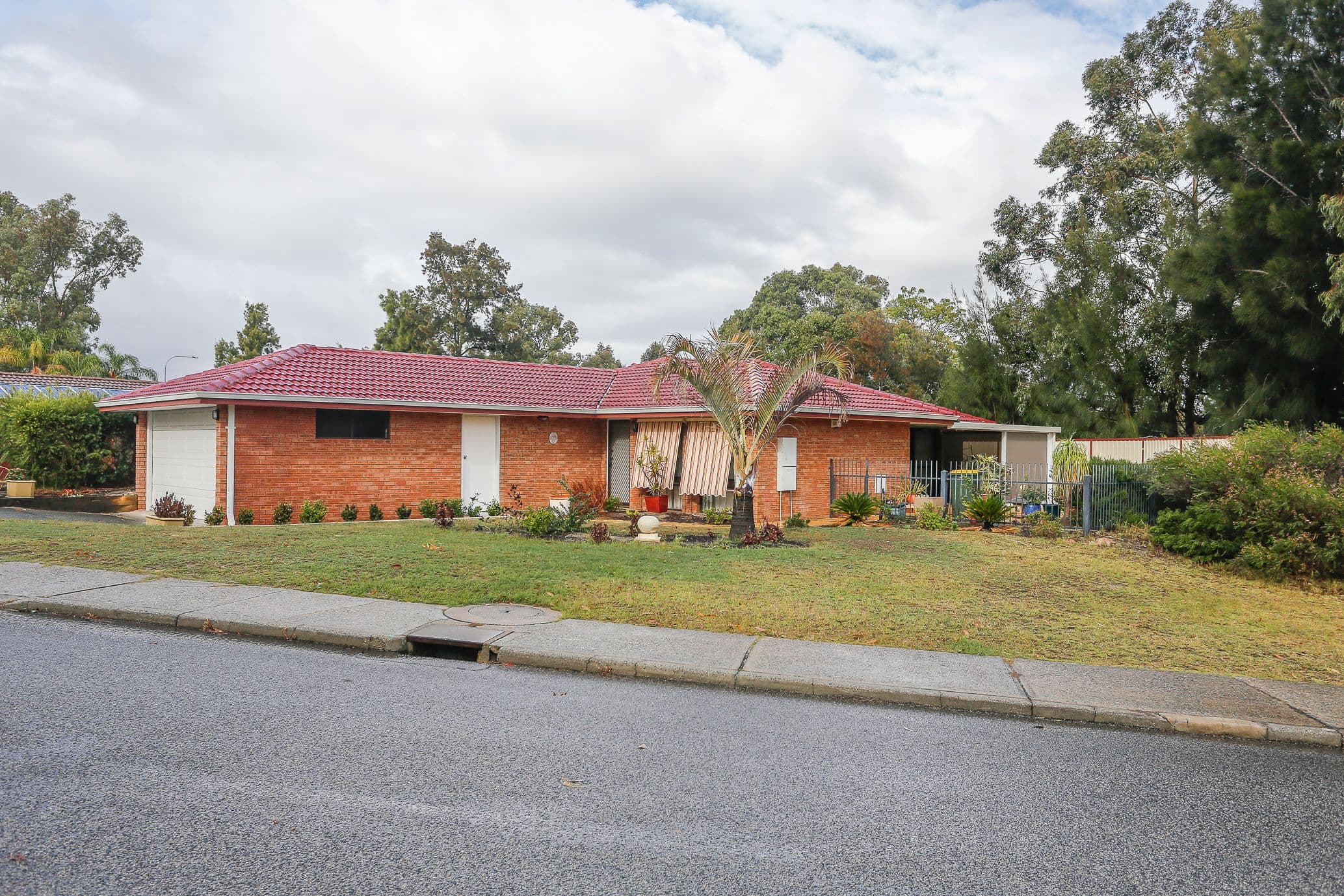 2 Panorama Gardens, Ballajura WA 6066, Ballajura - Thumbnail 2