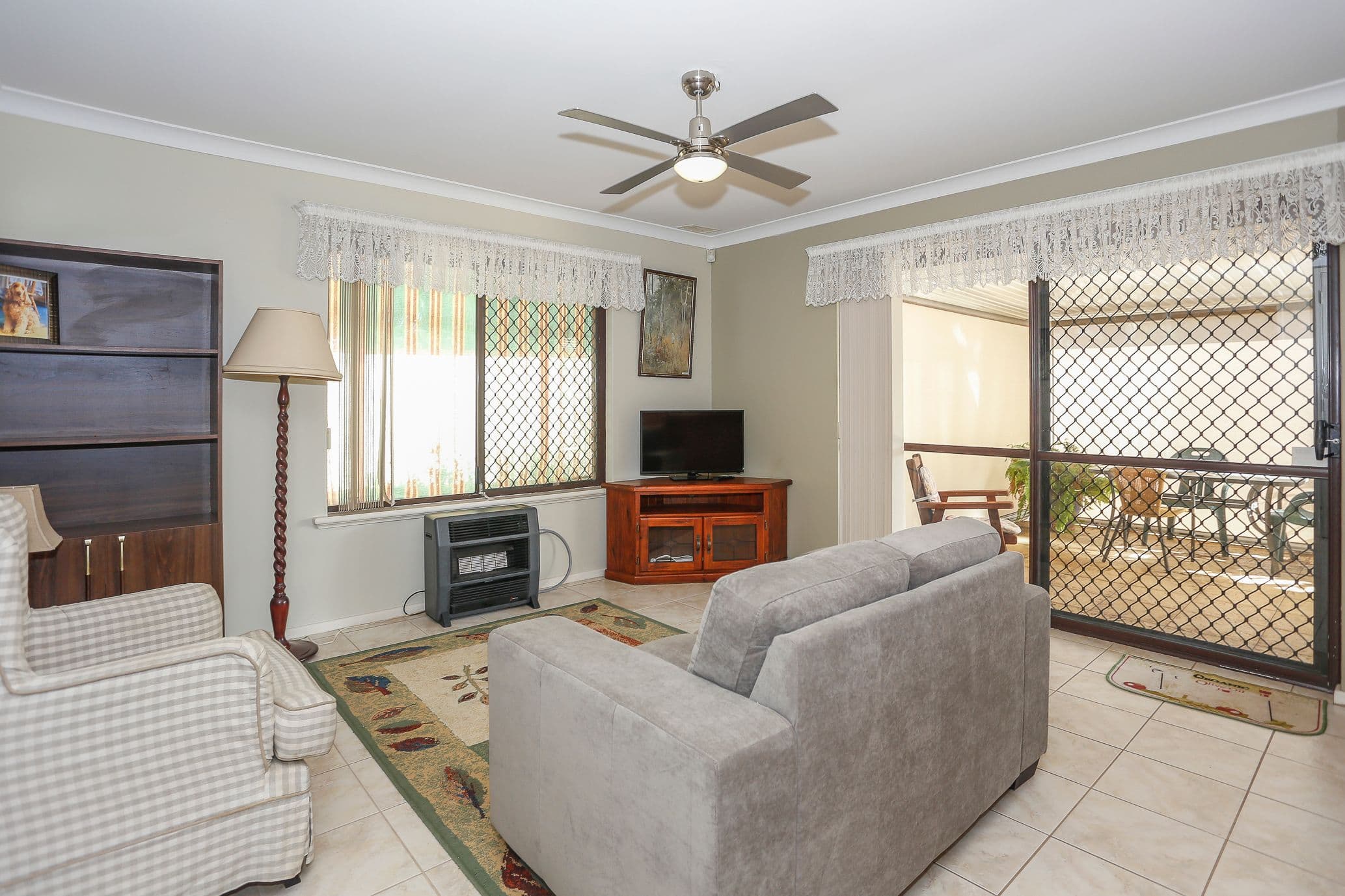 2 Panorama Gardens, Ballajura WA 6066, Ballajura - Thumbnail 4