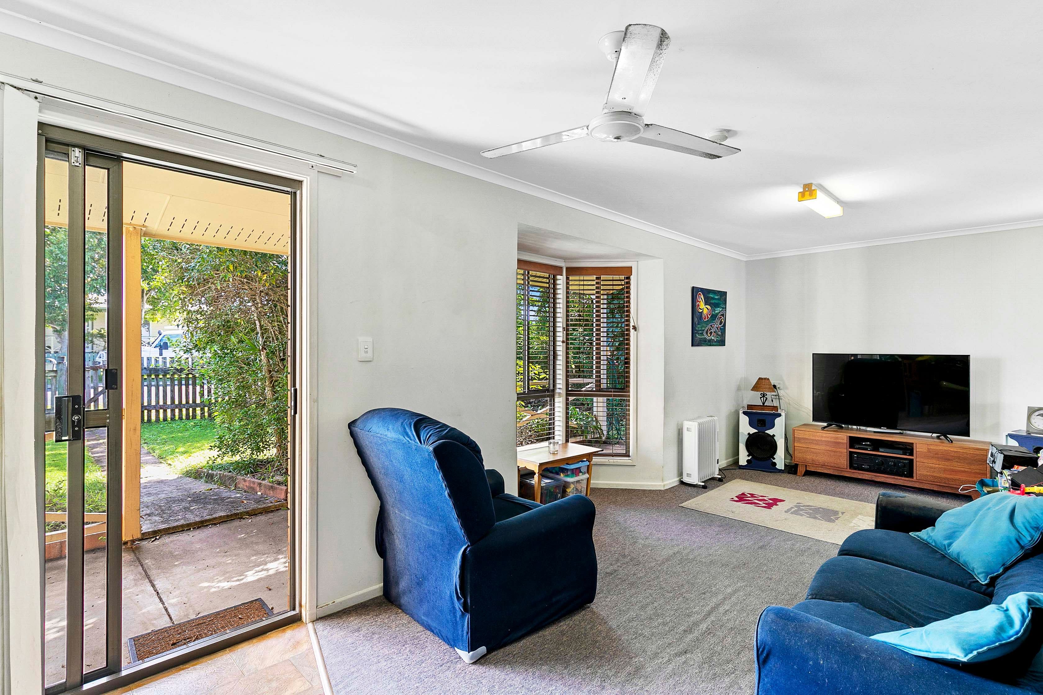 82 Limpus Street, Urangan QLD 4655, Urangan - Thumbnail 6