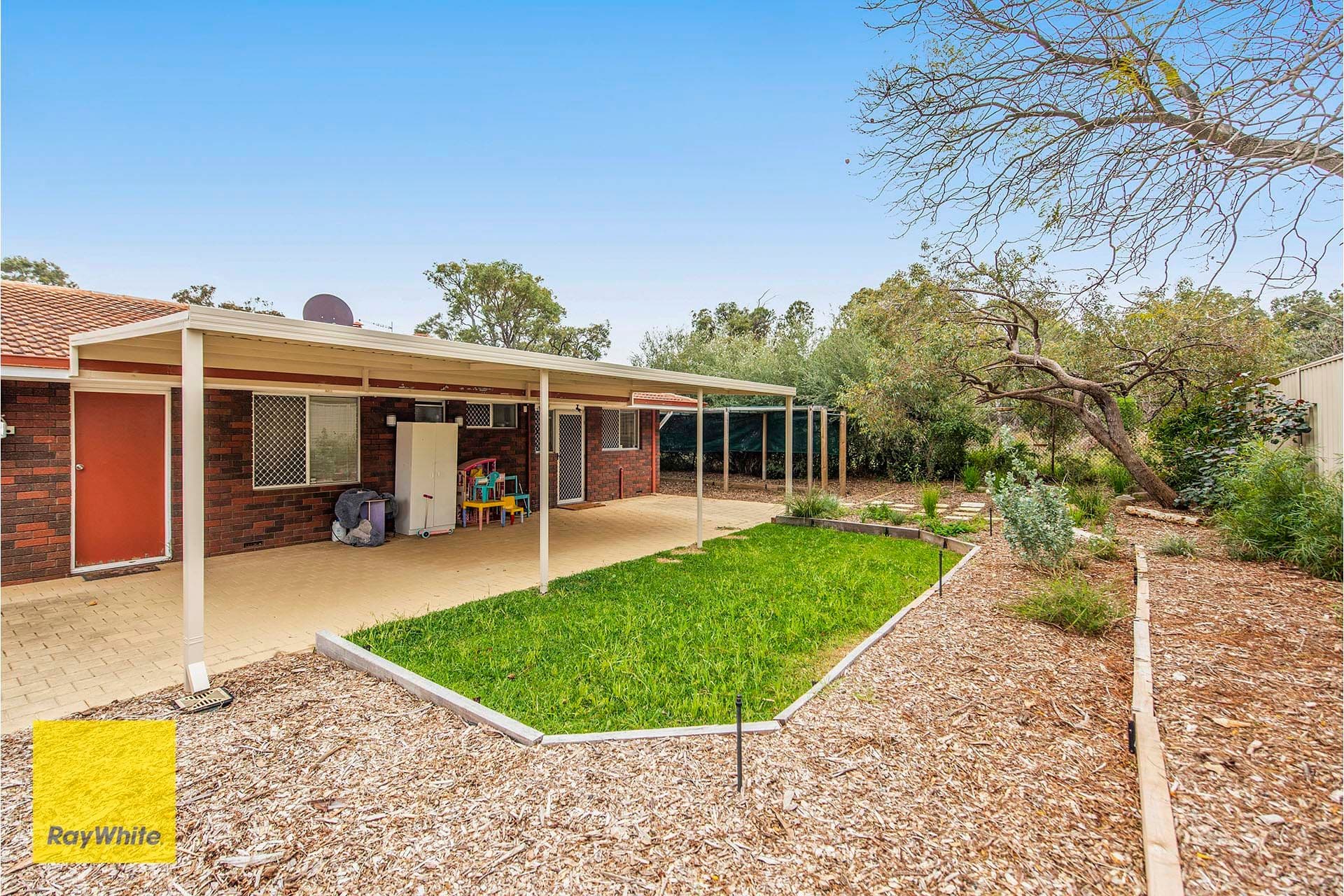 90 Bougainvillea Avenue, Forrestfield WA 6058, Forrestfield - Thumbnail 3