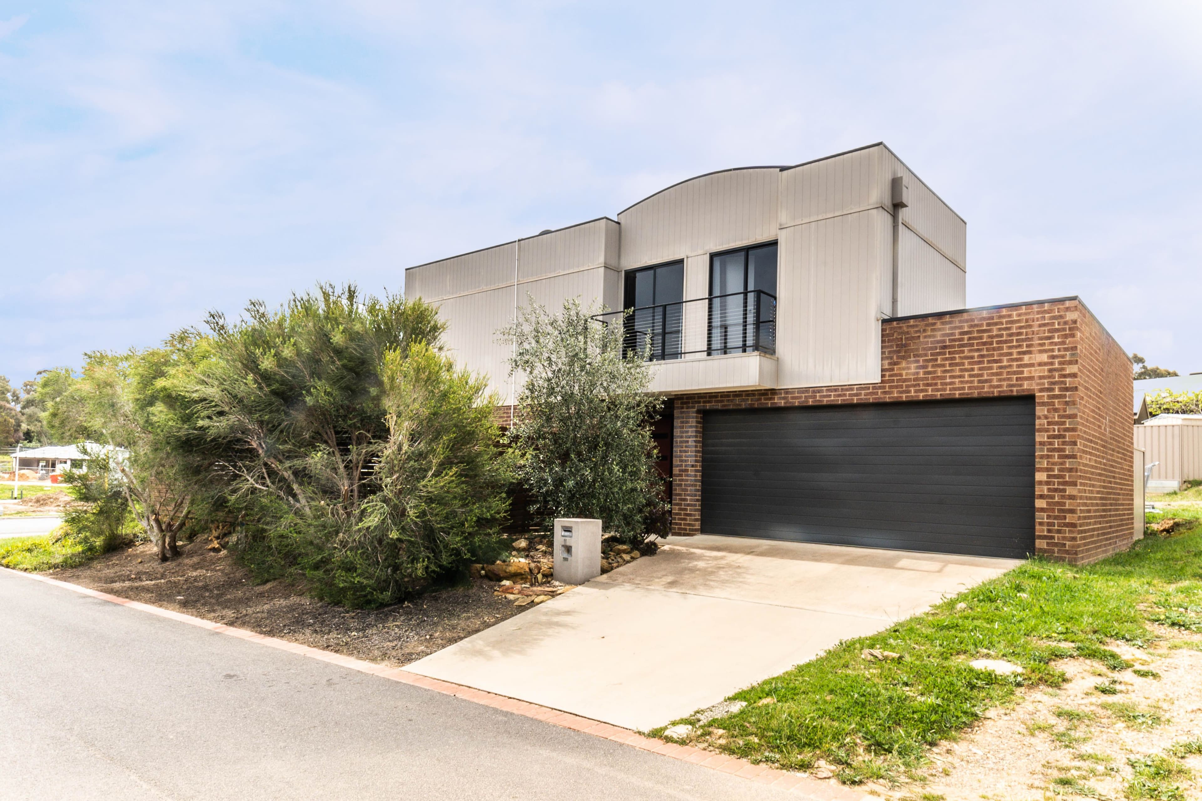 1 Lorne Terrace, Flora Hill VIC 3550, Flora Hill - Thumbnail 3