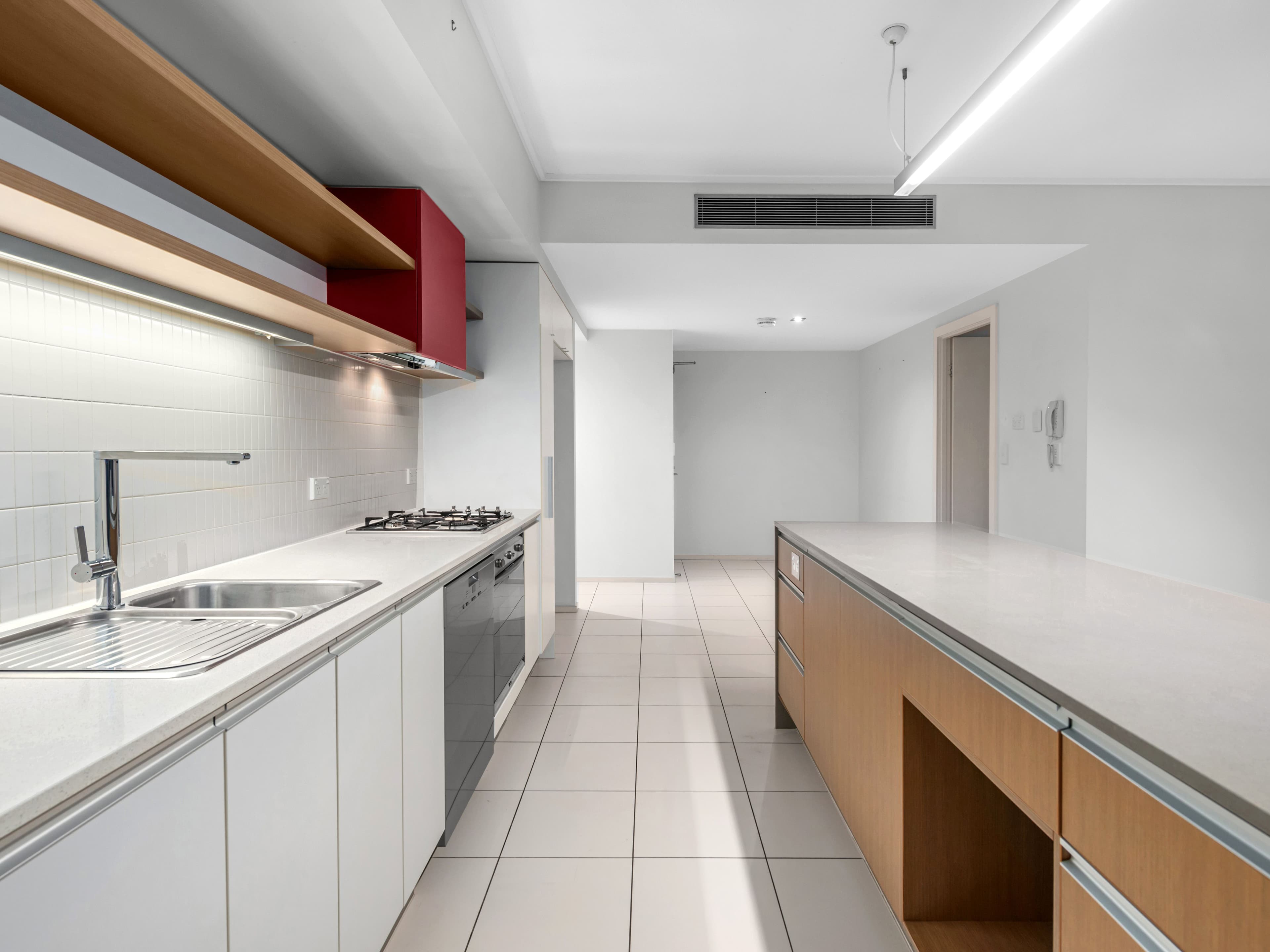 16 Waterline Crescent, Bulimba QLD 4171, Bulimba - Thumbnail 5