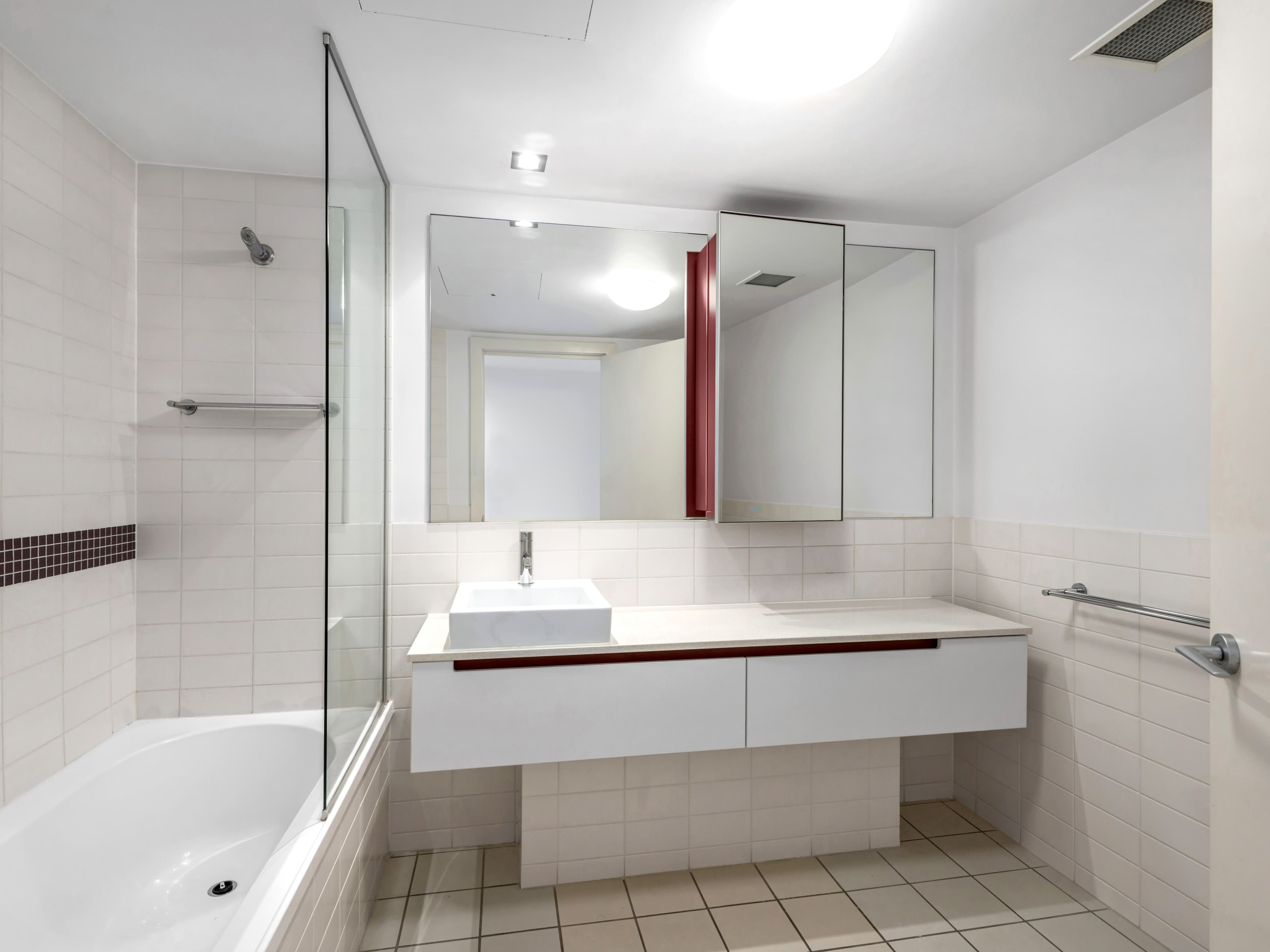 16 Waterline Crescent, Bulimba QLD 4171, Bulimba - Thumbnail 8
