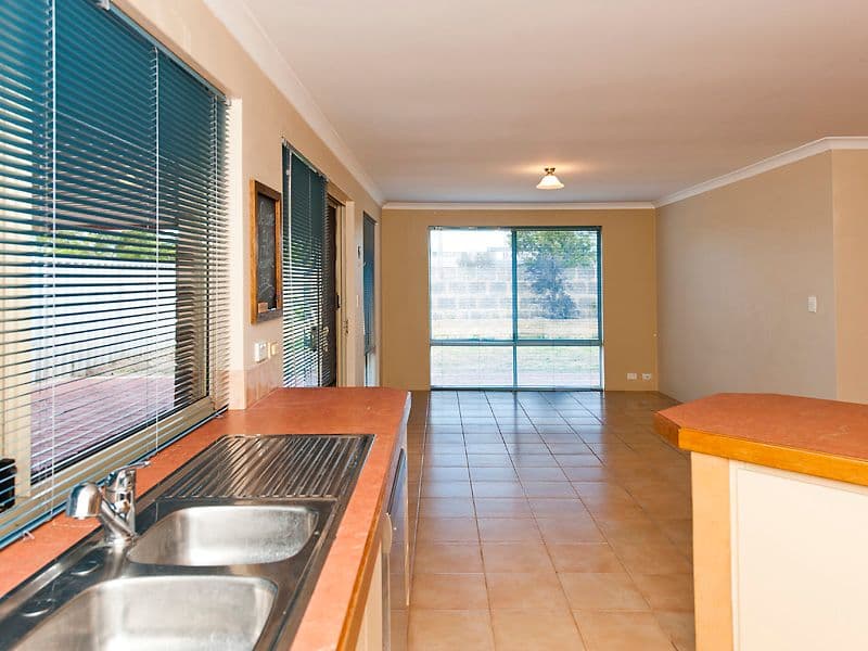 17 Melbourne Close, PORT KENNEDY WA 6172, Port Kennedy - Thumbnail 5