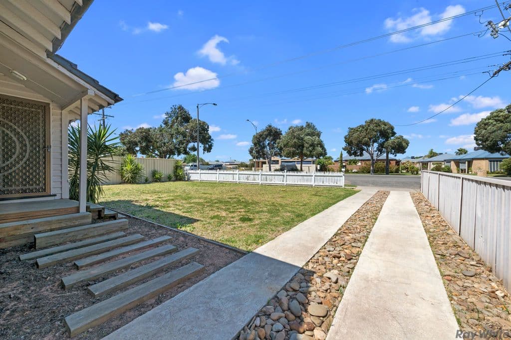 34 Telford Street, Yarrawonga VIC 3730, Yarrawonga - Thumbnail 2