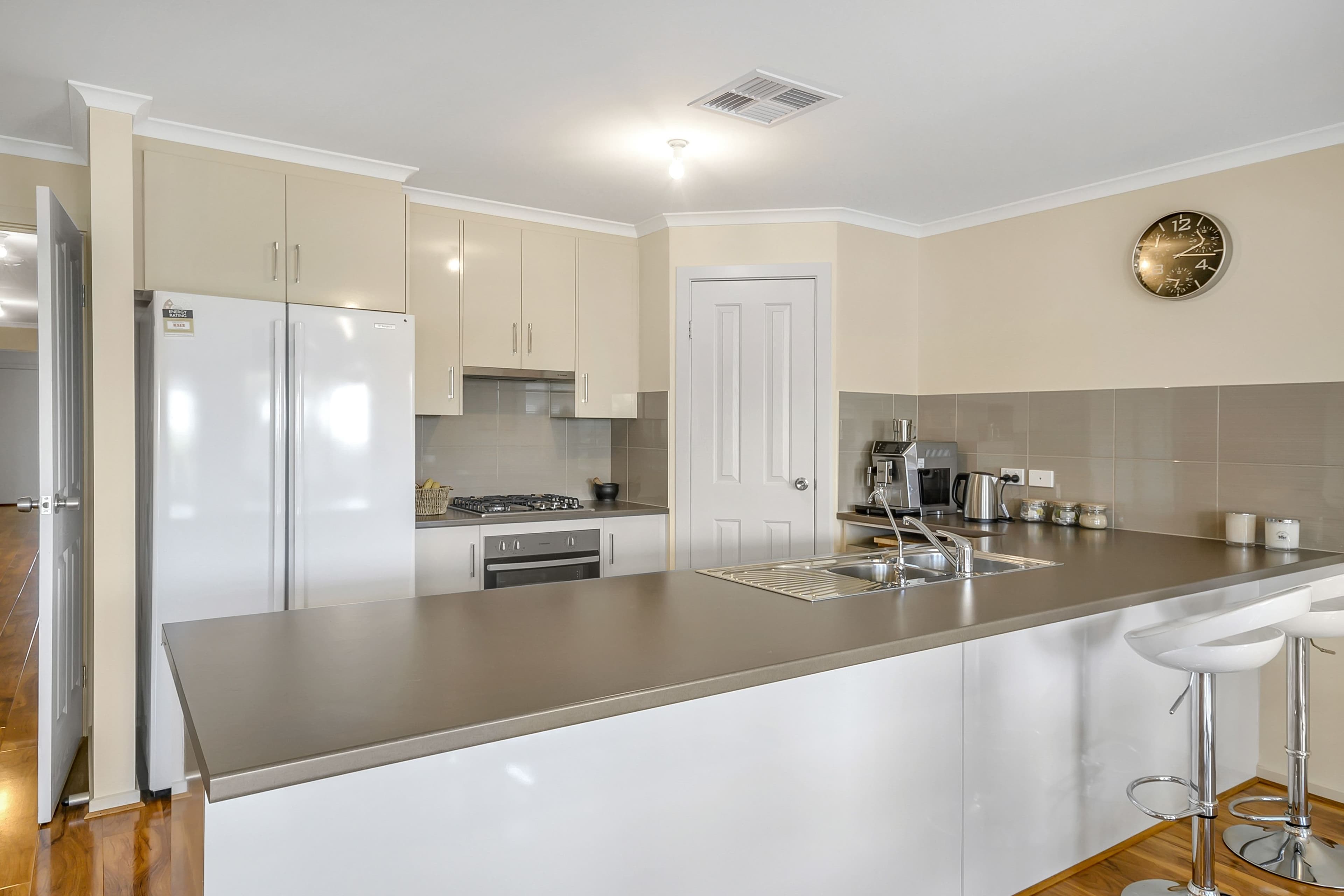18 Orbit Court, Woodcroft SA 5162, Woodcroft - Thumbnail 3