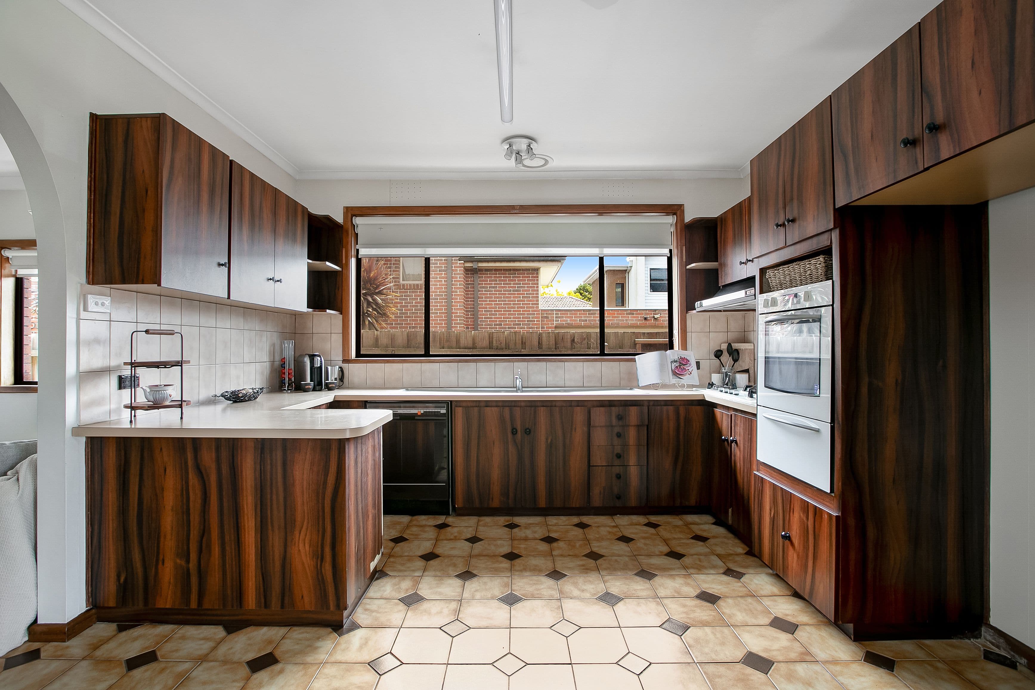 10 Birdwood Street, Reservoir VIC 3073, Reservoir - Thumbnail 7