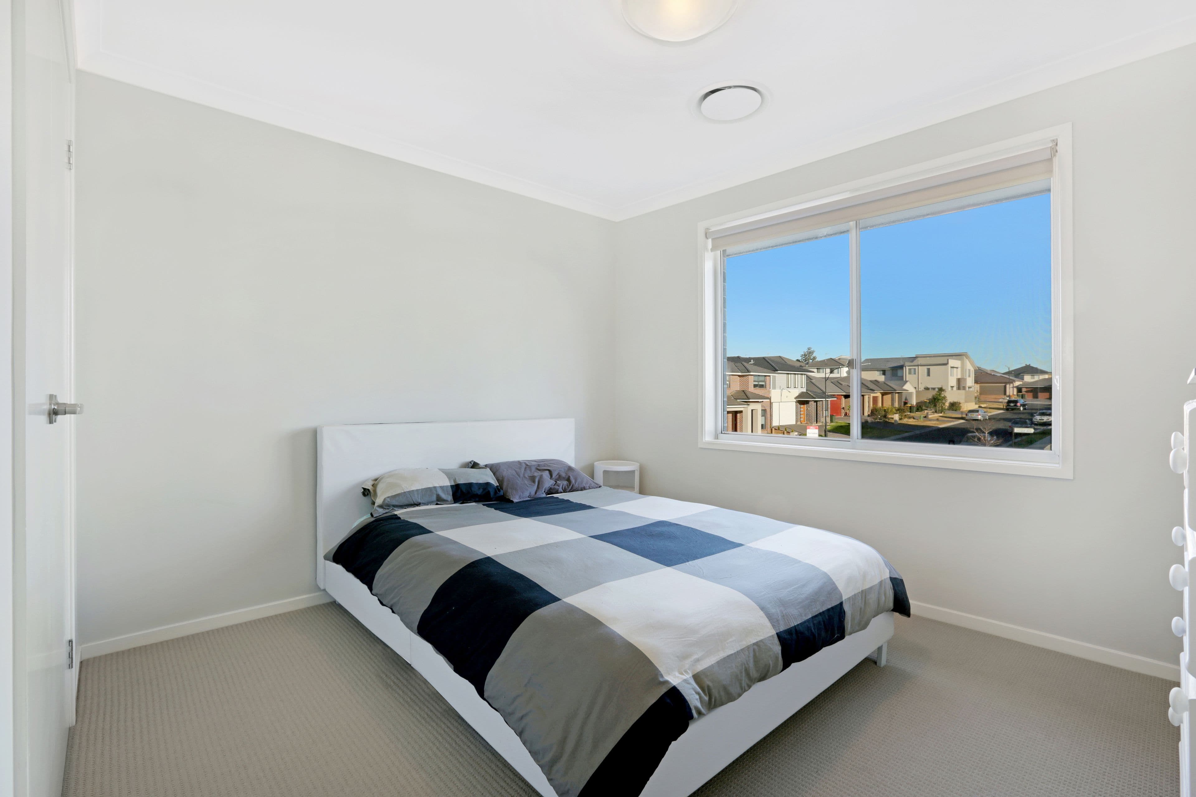 24 Jacqui Avenue, Schofields - Thumbnail 8