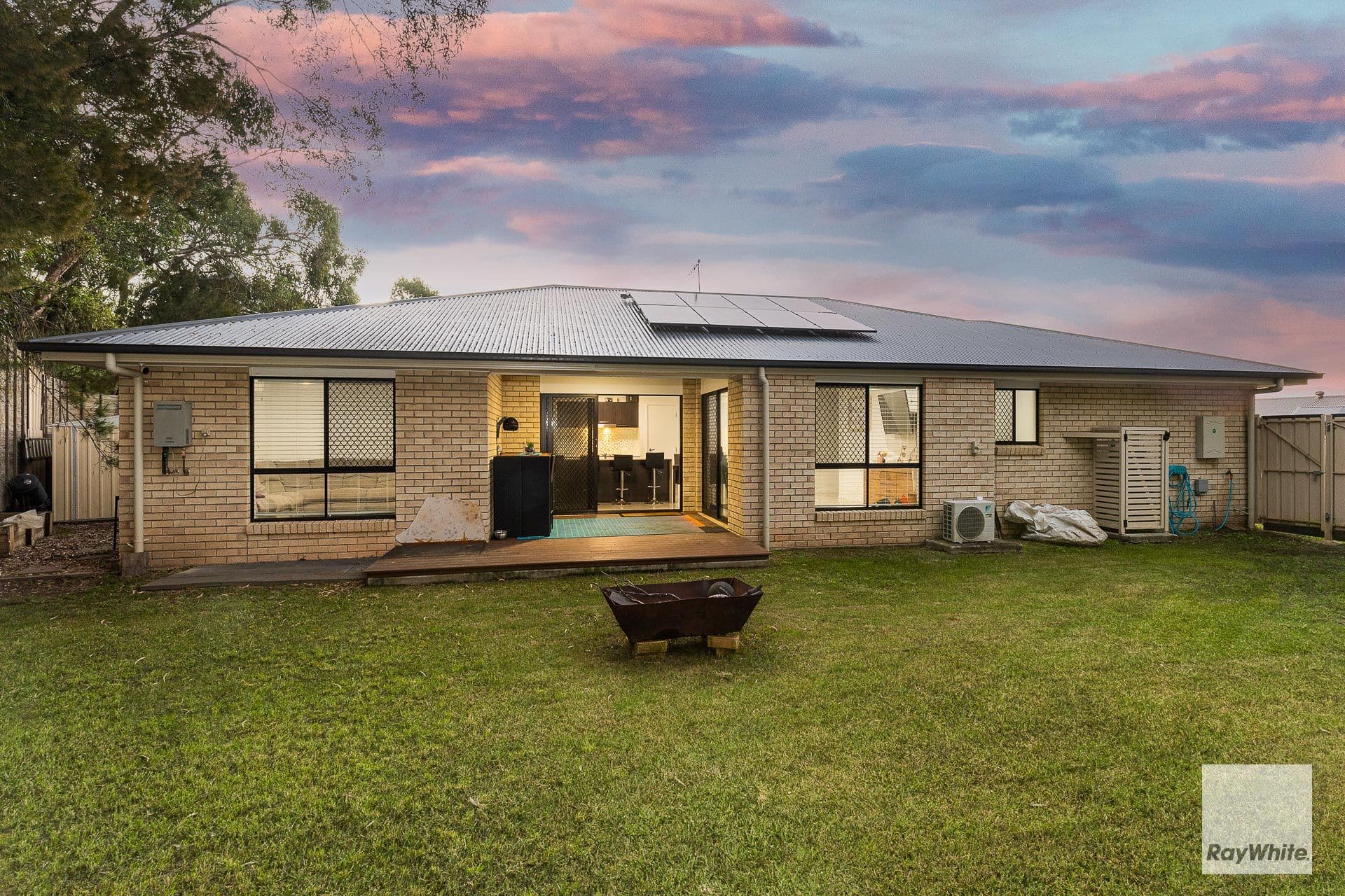 18 Valleygreen Close, Redland Bay QLD 4165, Redland Bay - Thumbnail 2