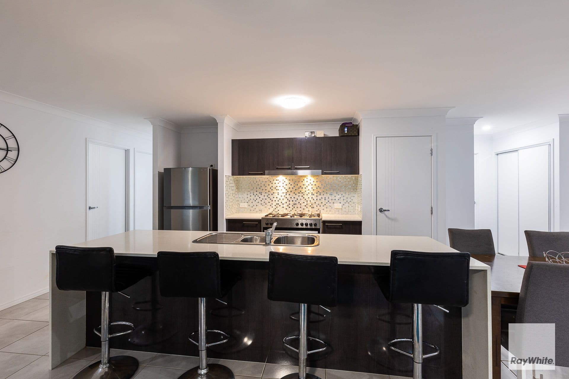 18 Valleygreen Close, Redland Bay QLD 4165, Redland Bay - Thumbnail 6