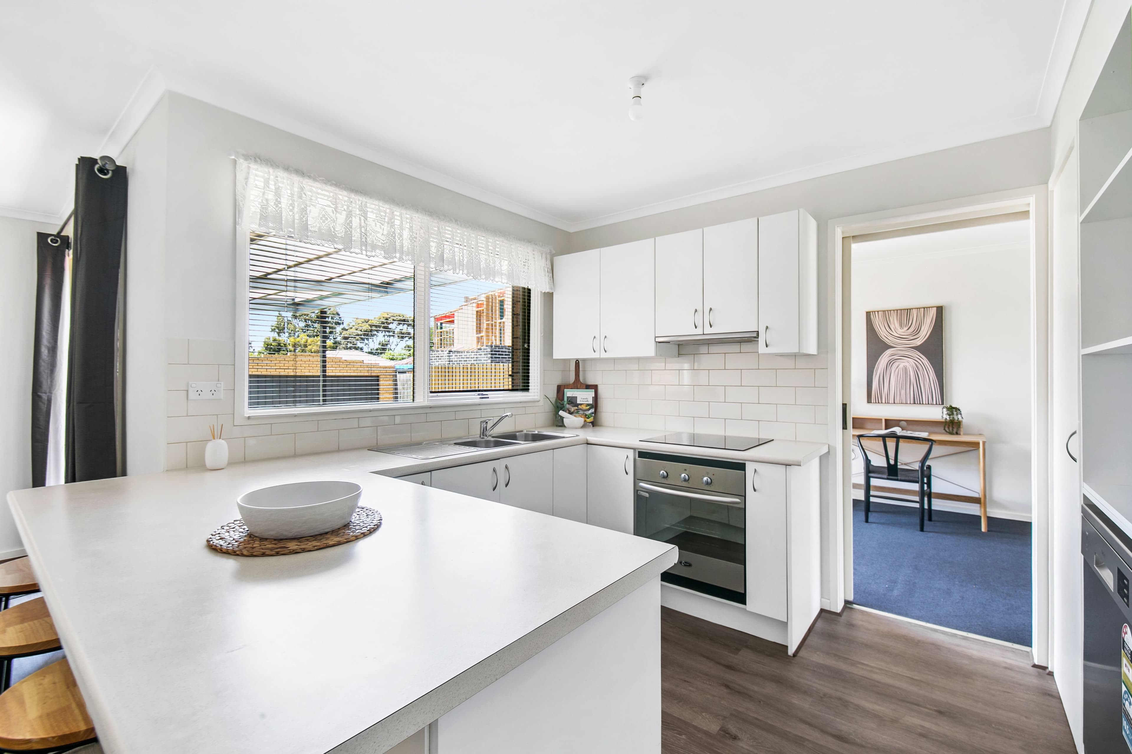 1 Ovens Court, Sunbury VIC 3429, Sunbury - Thumbnail 2