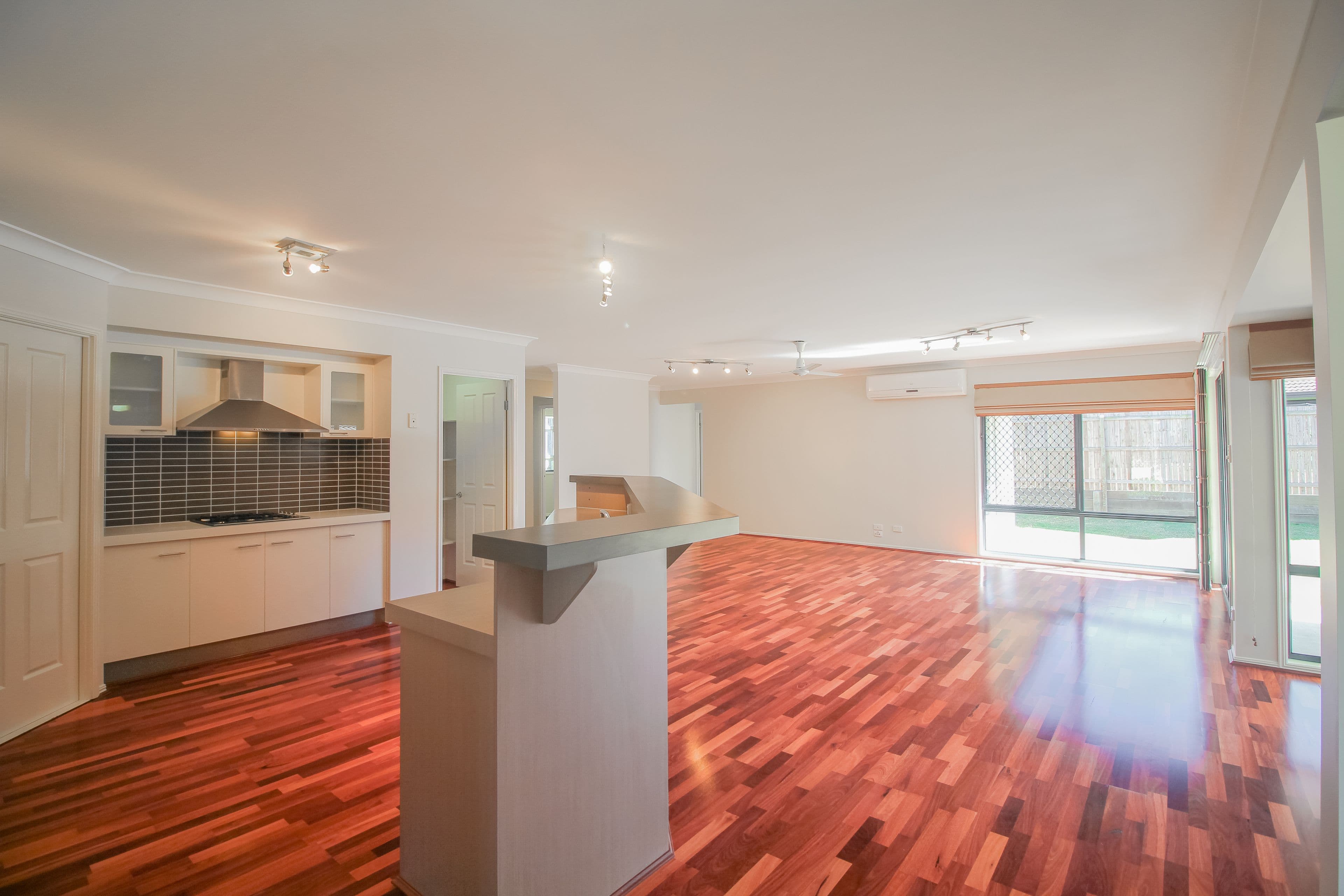 14 Den Otter Drive, Bellbird Park QLD 4300, Bellbird Park - Thumbnail 6