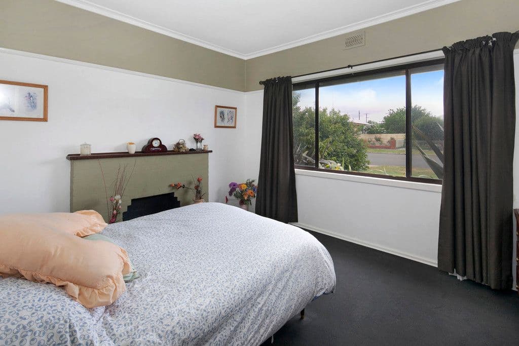 8 Burton Avenue, Chester Hill NSW 2162, Chester Hill - Thumbnail 4