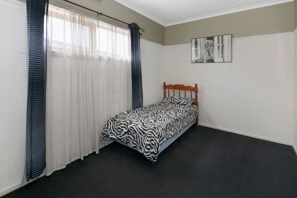 8 Burton Avenue, Chester Hill NSW 2162, Chester Hill - Thumbnail 5