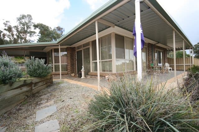 11 Bindarrah Road, CLARE SA 5453, Clare - Thumbnail 2