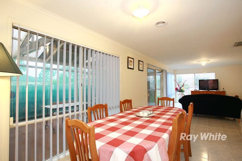 14 Michaelia Close, CRANBOURNE VIC 3977, Cranbourne West - Thumbnail 5