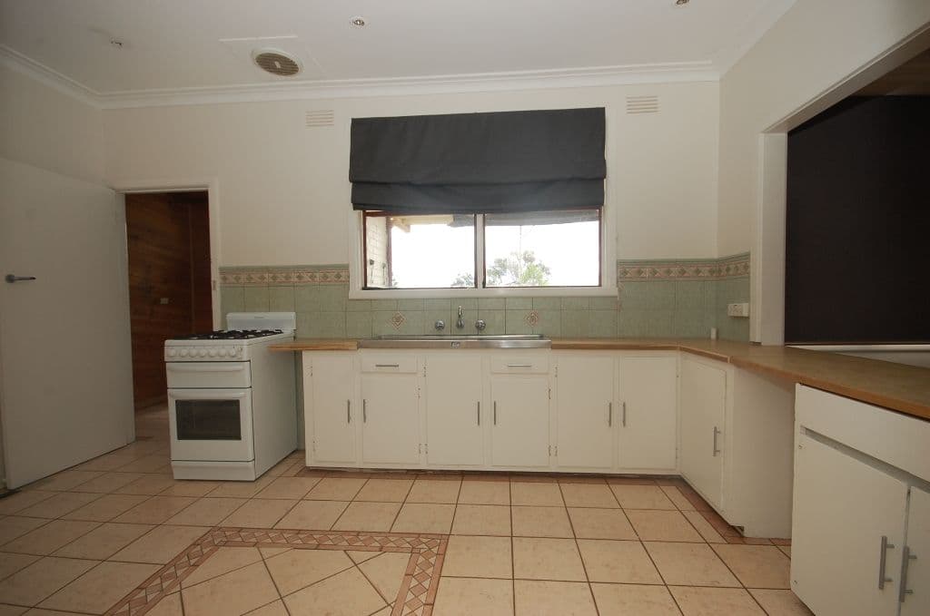 6 George Street, WANDIN NORTH VIC 3139, Wandin North - Thumbnail 3