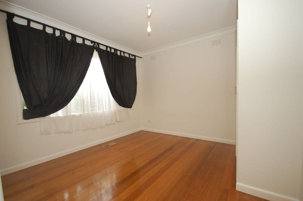 6 George Street, WANDIN NORTH VIC 3139, Wandin North - Thumbnail 4