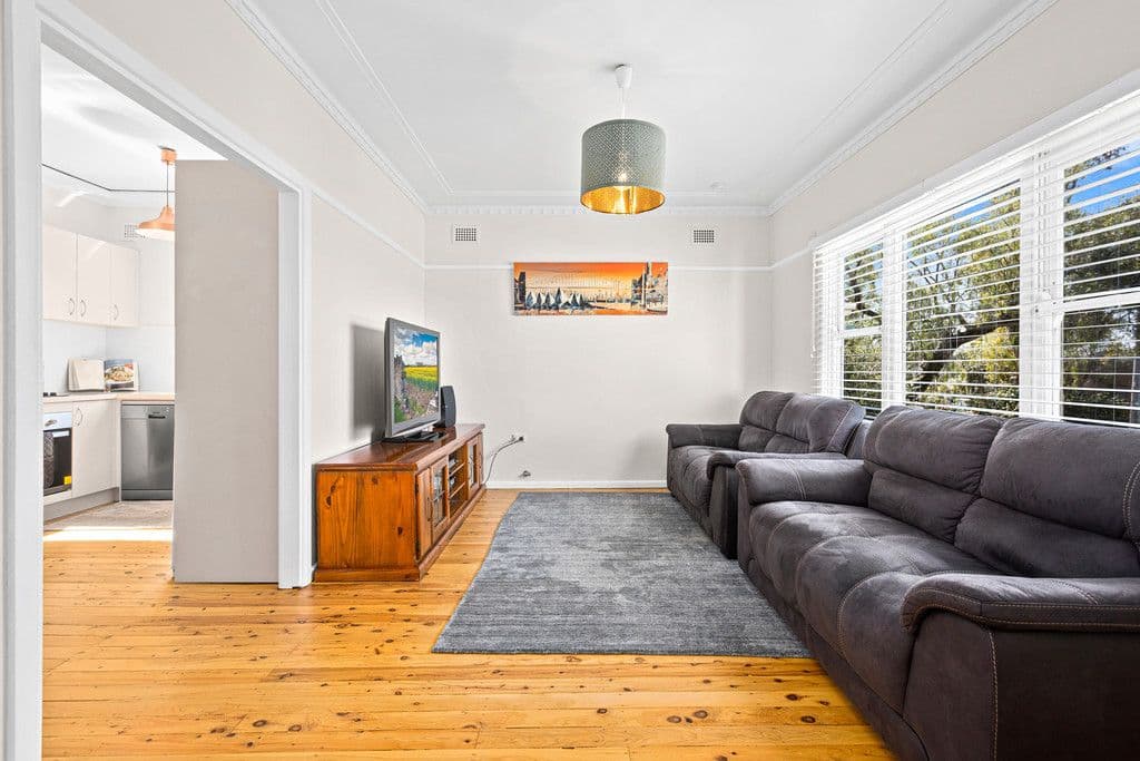 24 Lorraine Street, Peakhurst NSW 2210, Peakhurst - Thumbnail 2