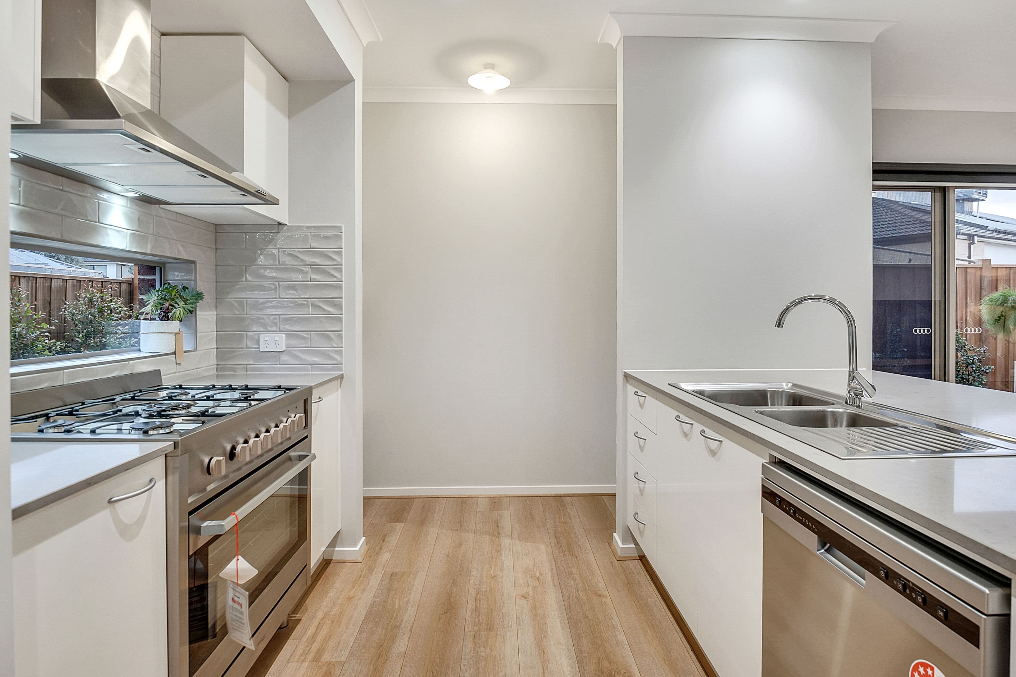4 Sudbury Street, Mickleham VIC 3064, Mickleham - Thumbnail 5