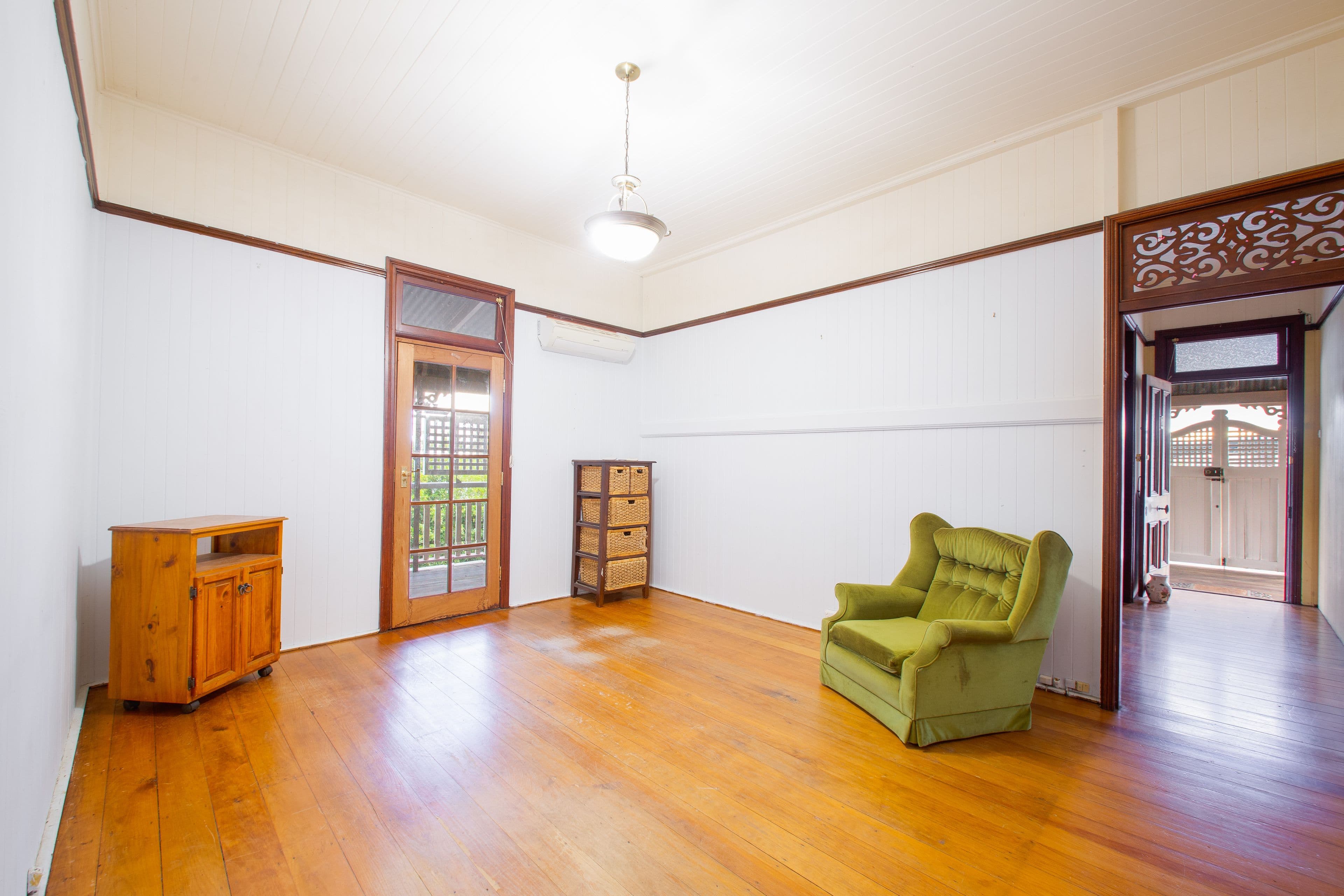 10 Molloy Street, Silkstone QLD 4304, Silkstone - Thumbnail 5