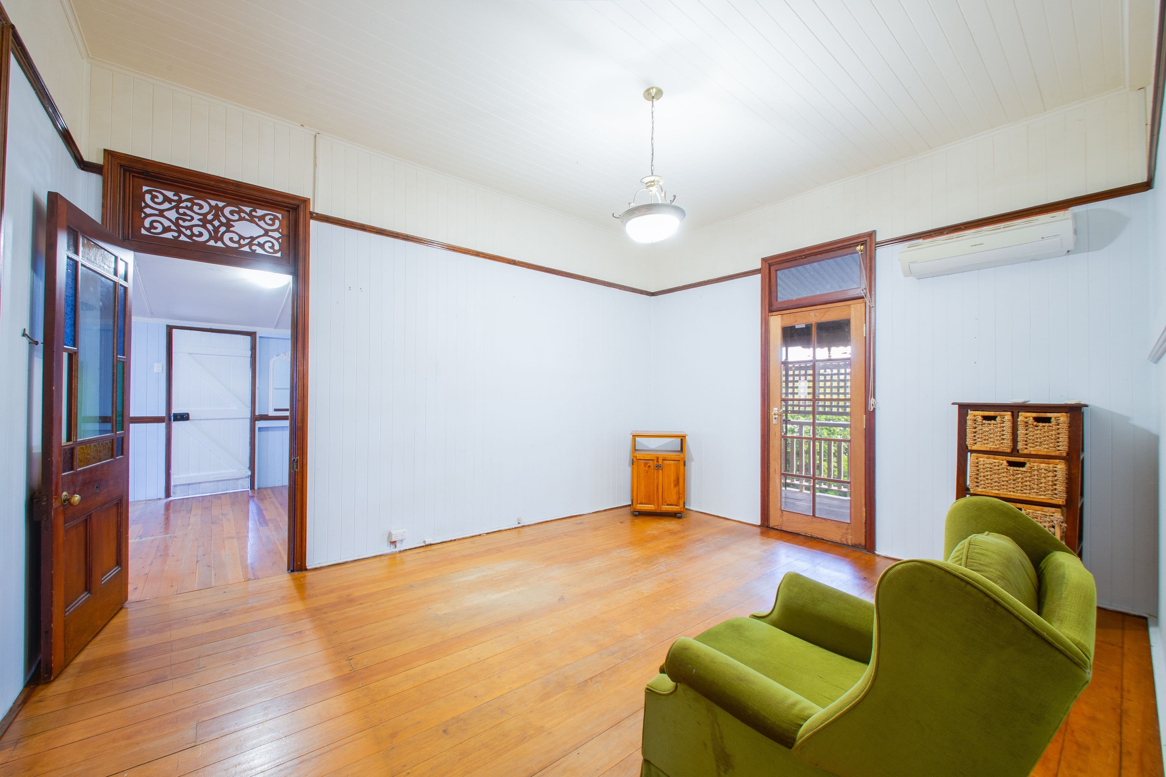 10 Molloy Street, Silkstone QLD 4304, Silkstone - Thumbnail 6