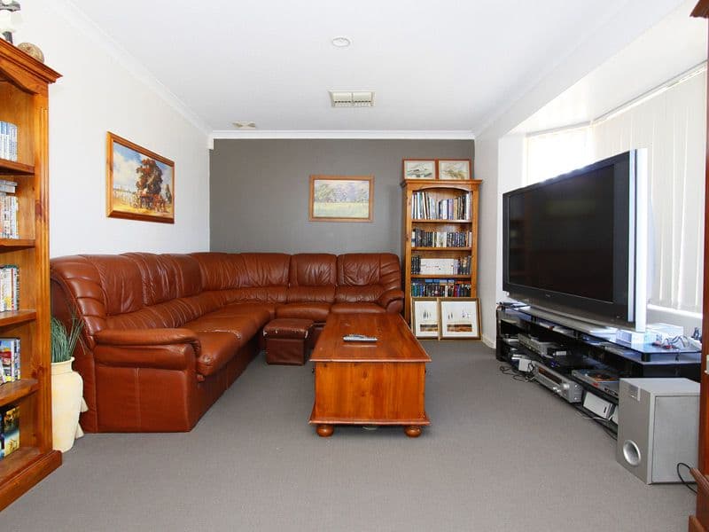 79 Cassowary Drive, BALLAJURA WA 6066, Ballajura - Thumbnail 2