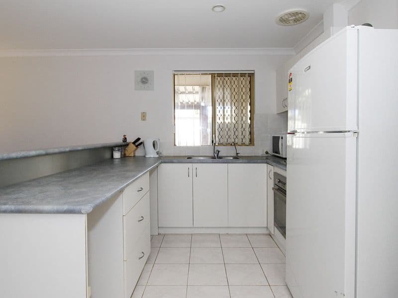 79 Cassowary Drive, BALLAJURA WA 6066, Ballajura - Thumbnail 3