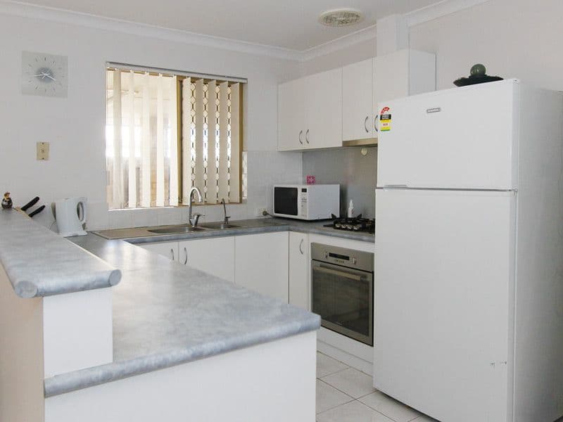 79 Cassowary Drive, BALLAJURA WA 6066, Ballajura - Thumbnail 4