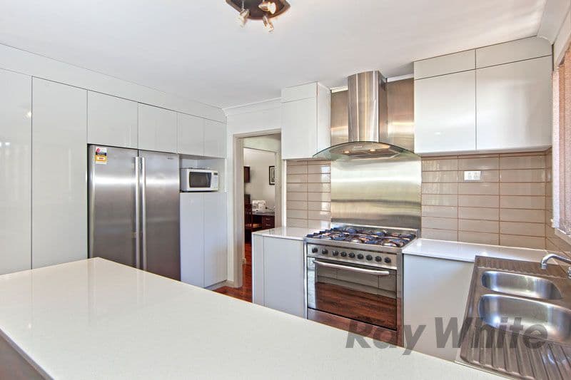 8 Margot Avenue, GOROKAN NSW 2263, Gorokan - Thumbnail 2