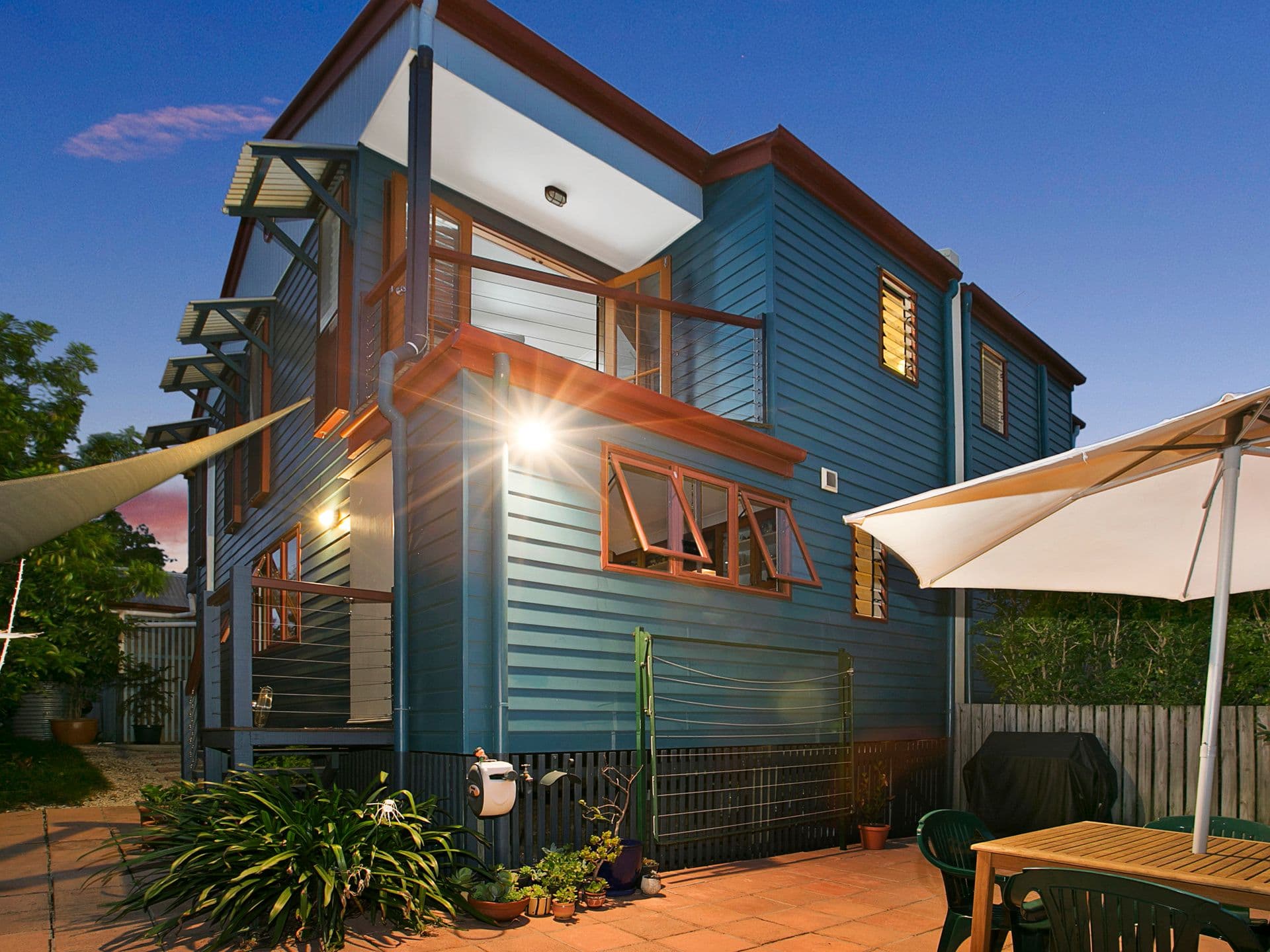 18 Brassey Street, Fairfield QLD 4103, Fairfield - Image 1